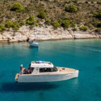 Aliskaf 37 speed boat